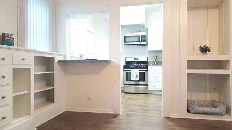 Apartment kitchen entry way